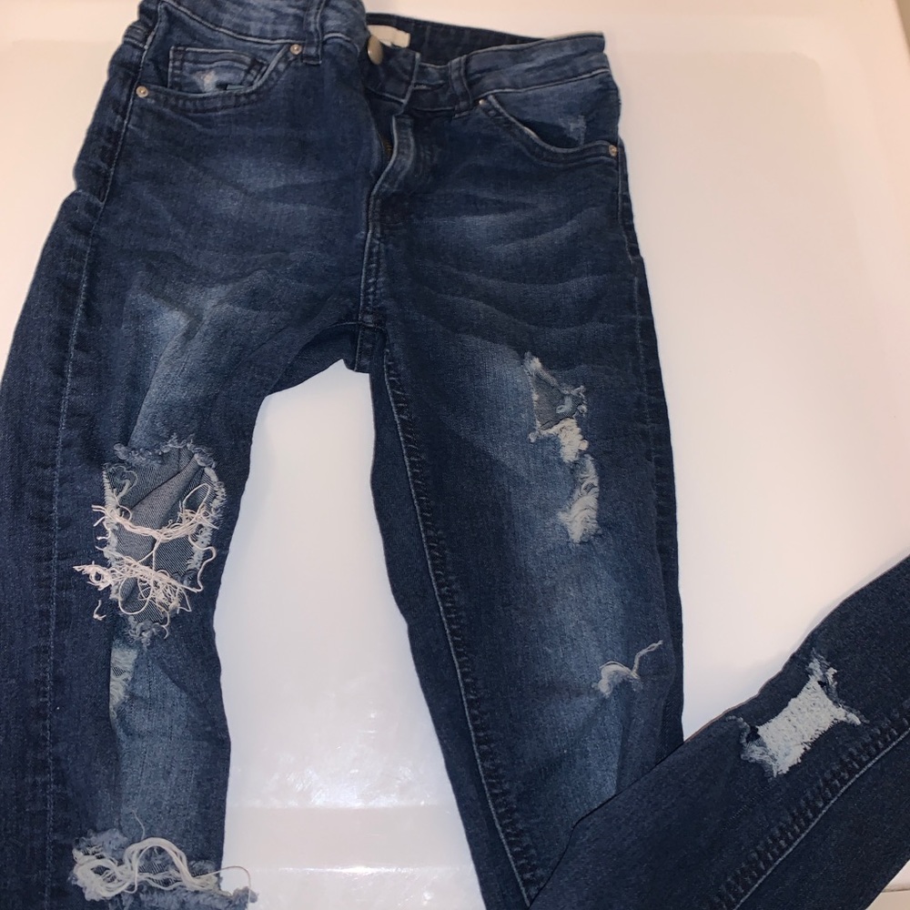 Lightly ripped jeans